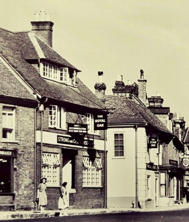 Royal Oak, Ringwood