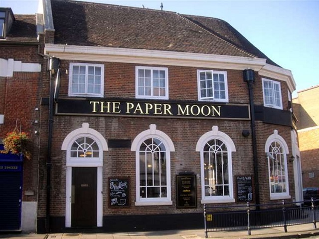 Paper Moon, Dartford Paper Moon, Dartford