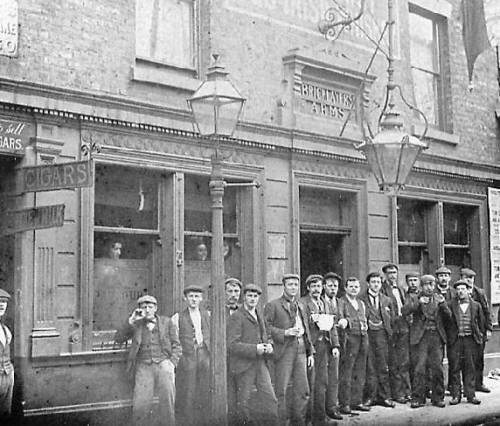 Bricklayers Arms, Wigan