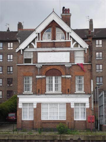 The Beehive, Clapton, E5 The Beehive, Clapton, E5