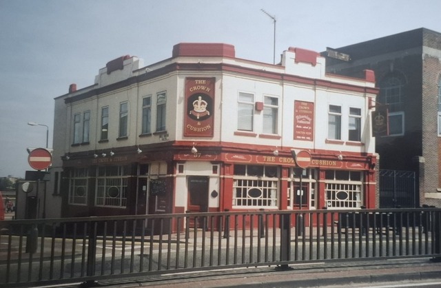 Crown & Cushion, Woolwich