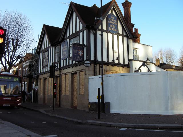 Oxford & Cambridge, Hammersmith