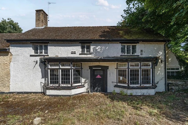 Fox & Hounds, Ardley