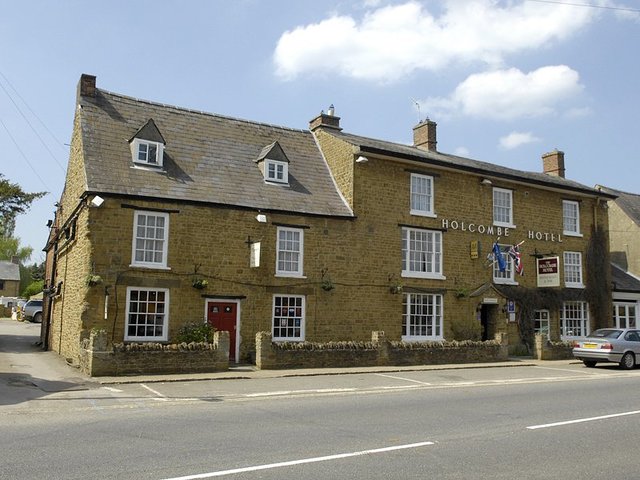 Holcombe Hotel, Deddington Holcombe Hotel, Deddington