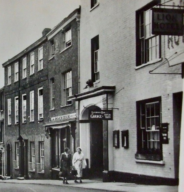Lion Hotel, Wiveliscombe