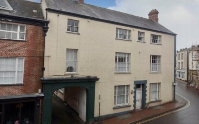 Lion Hotel, Wiveliscombe