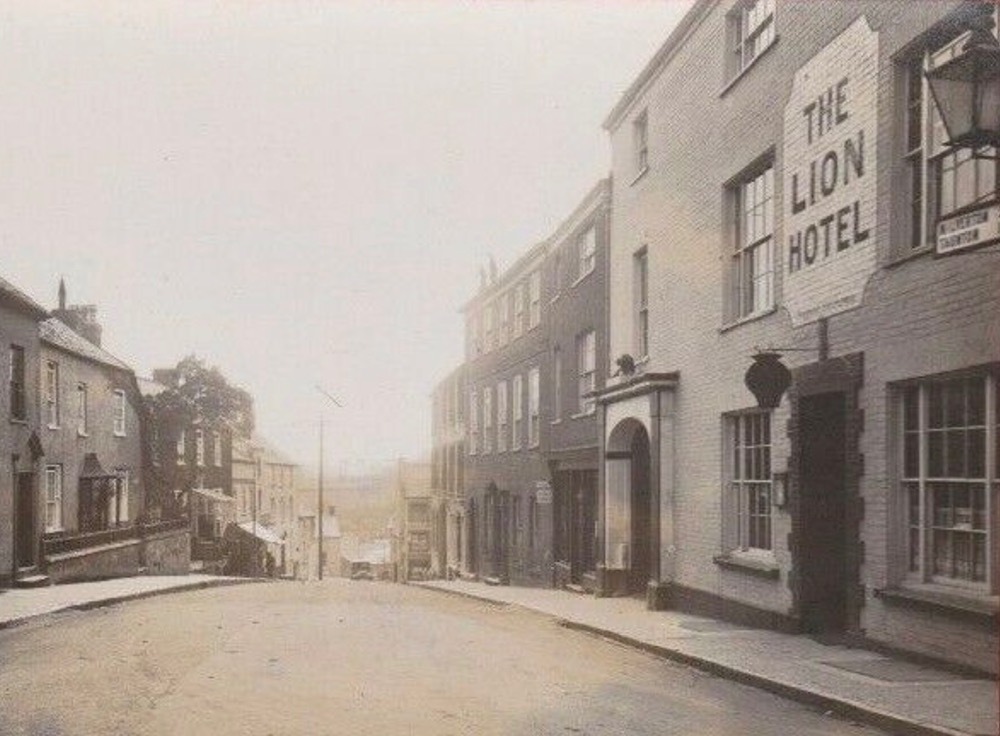 Lion Hotel, Wiveliscombe
