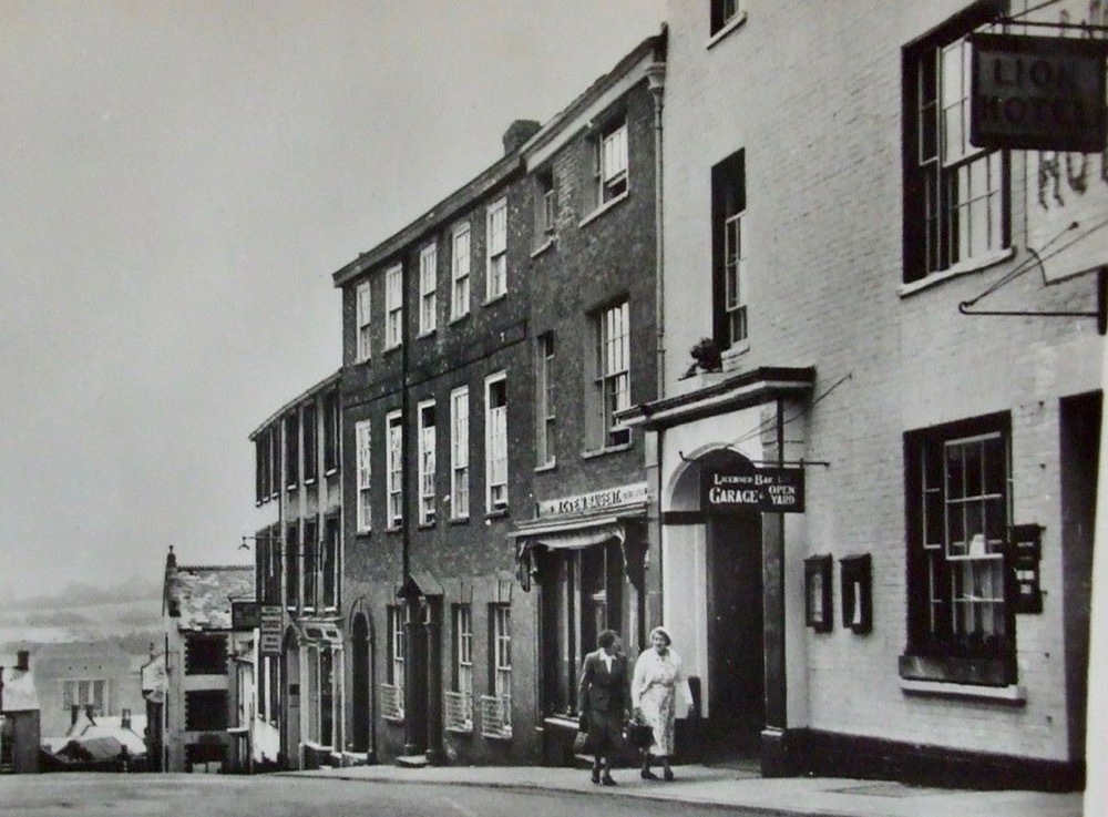 Lion Hotel, Wiveliscombe