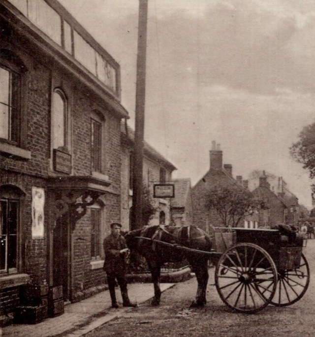 Queens Arms, Rocester