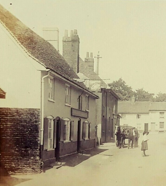 The Swan, Alderton