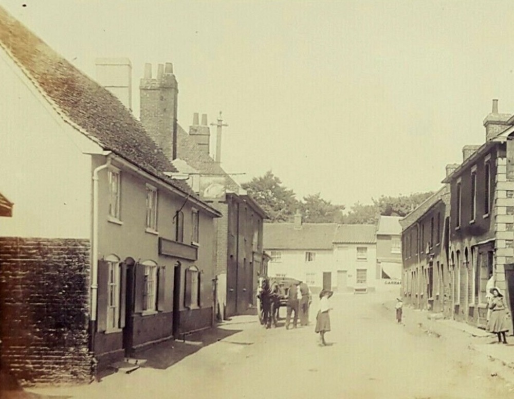 The Swan, Alderton