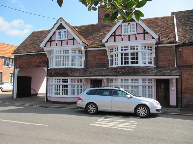 Queens Head, Bures