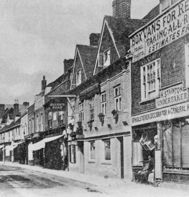 Queens Head, Chertsey
