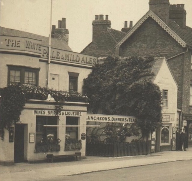 White Lion, Esher