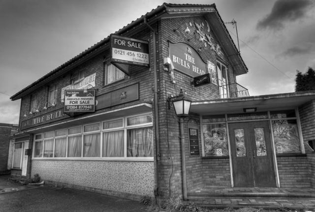 Bulls Head, Lye