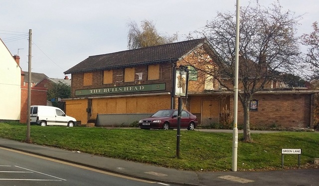 Bulls Head, Lye