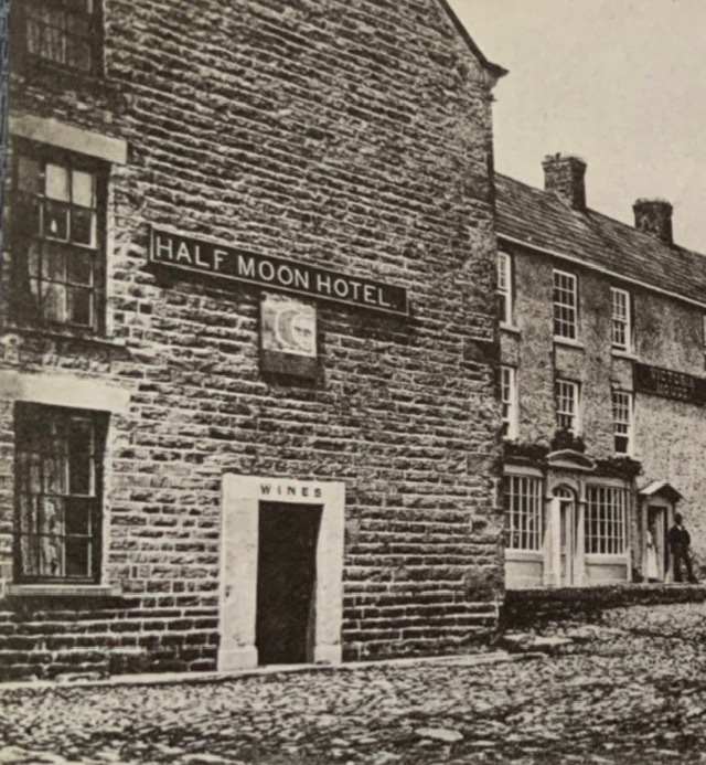 Half Moon, Reeth Half Moon, Reeth